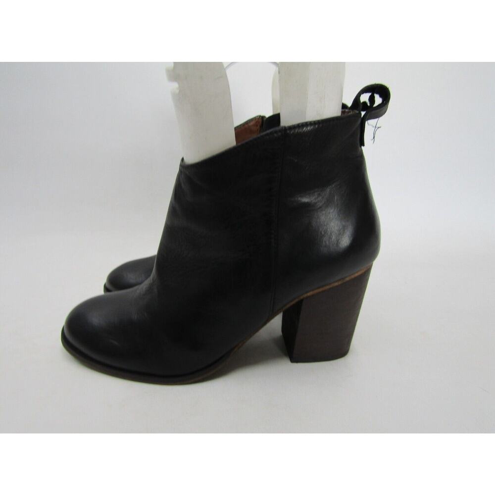 BP Womens Size 9.5 M Black Leather Zip Ankle Fashion Boots Bootie